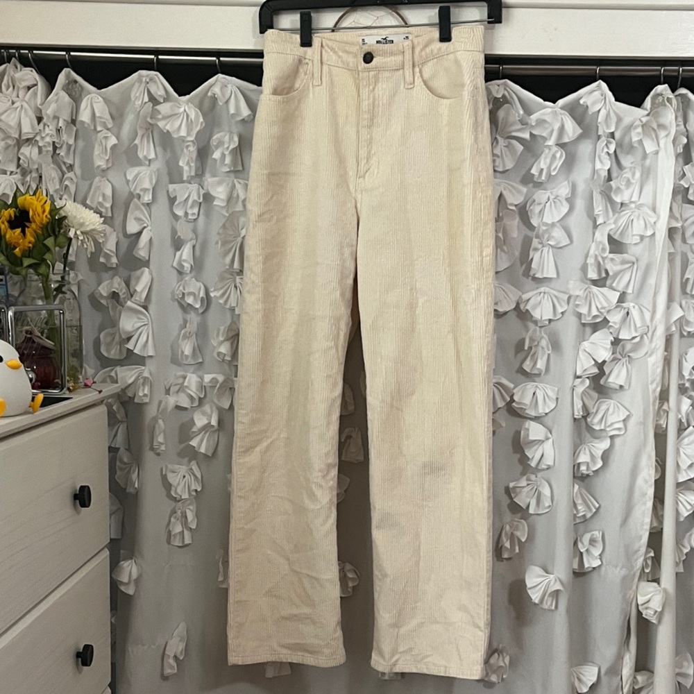 Hollister Cream Corduroy Pants